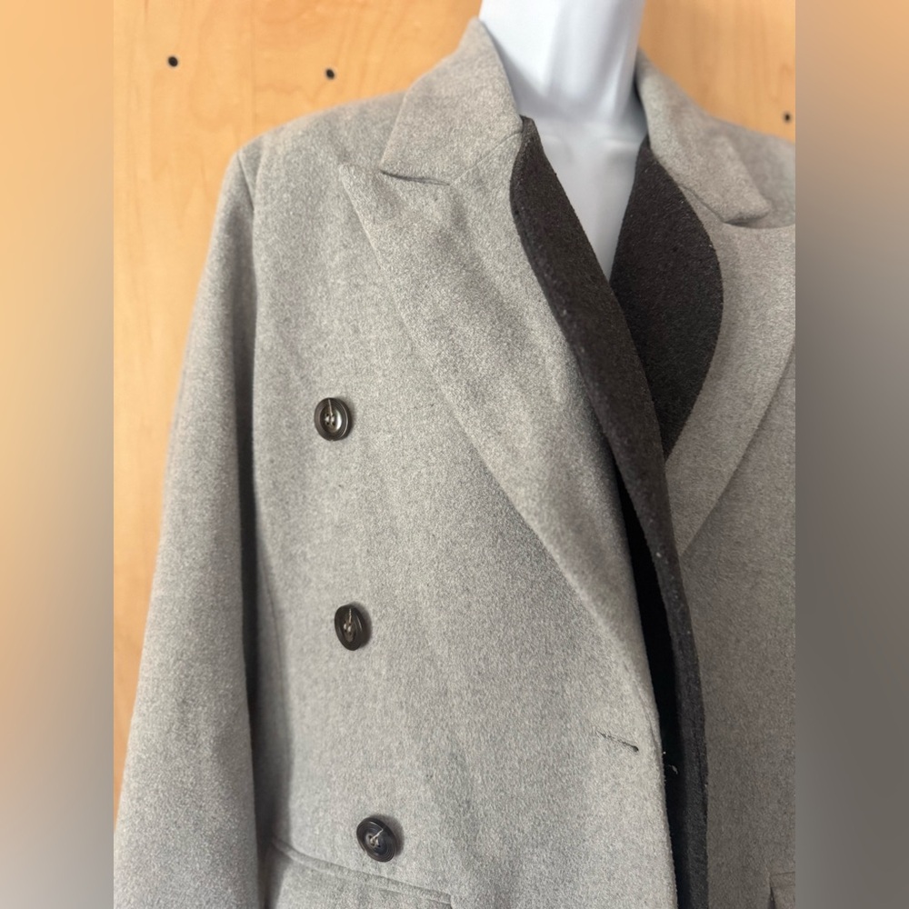 French Mauve, Gray Double-Breasted Coat, L - Picture 5 of 9